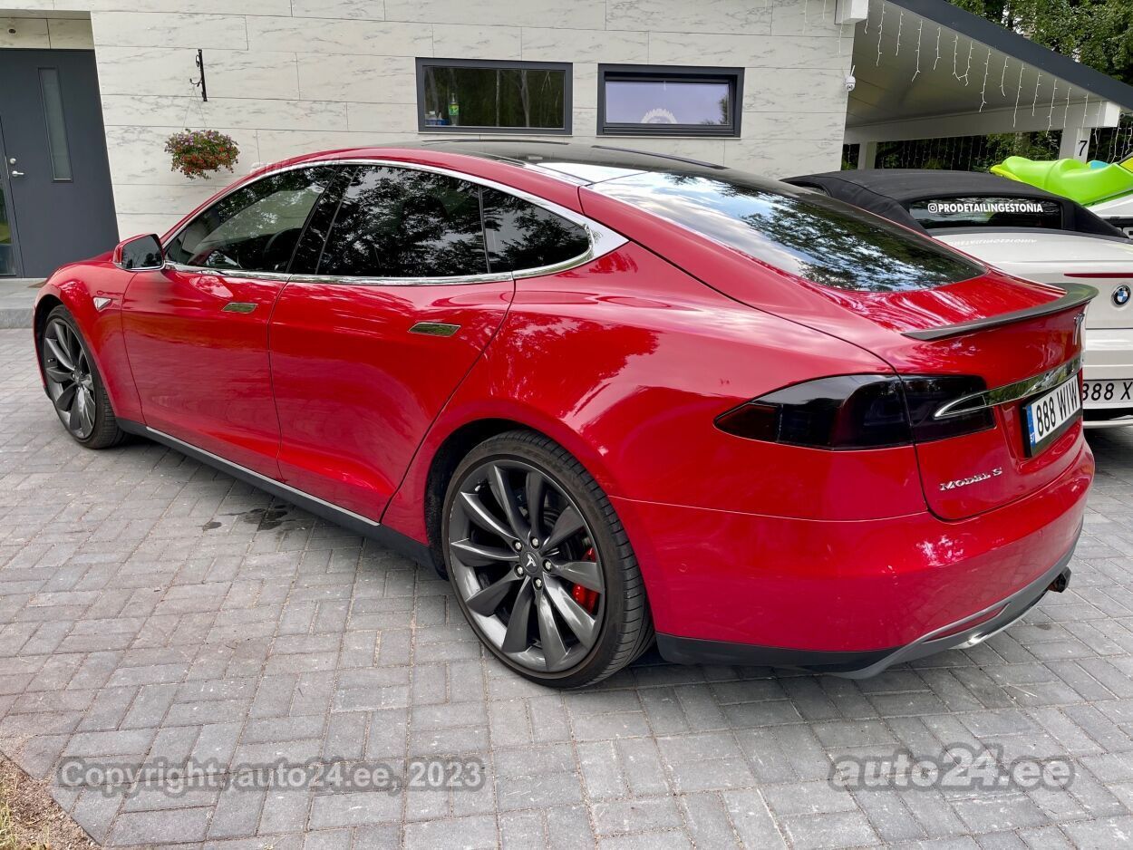 tesla-model-s-performance-p85d-dual-motor-515kw-auto24-ee