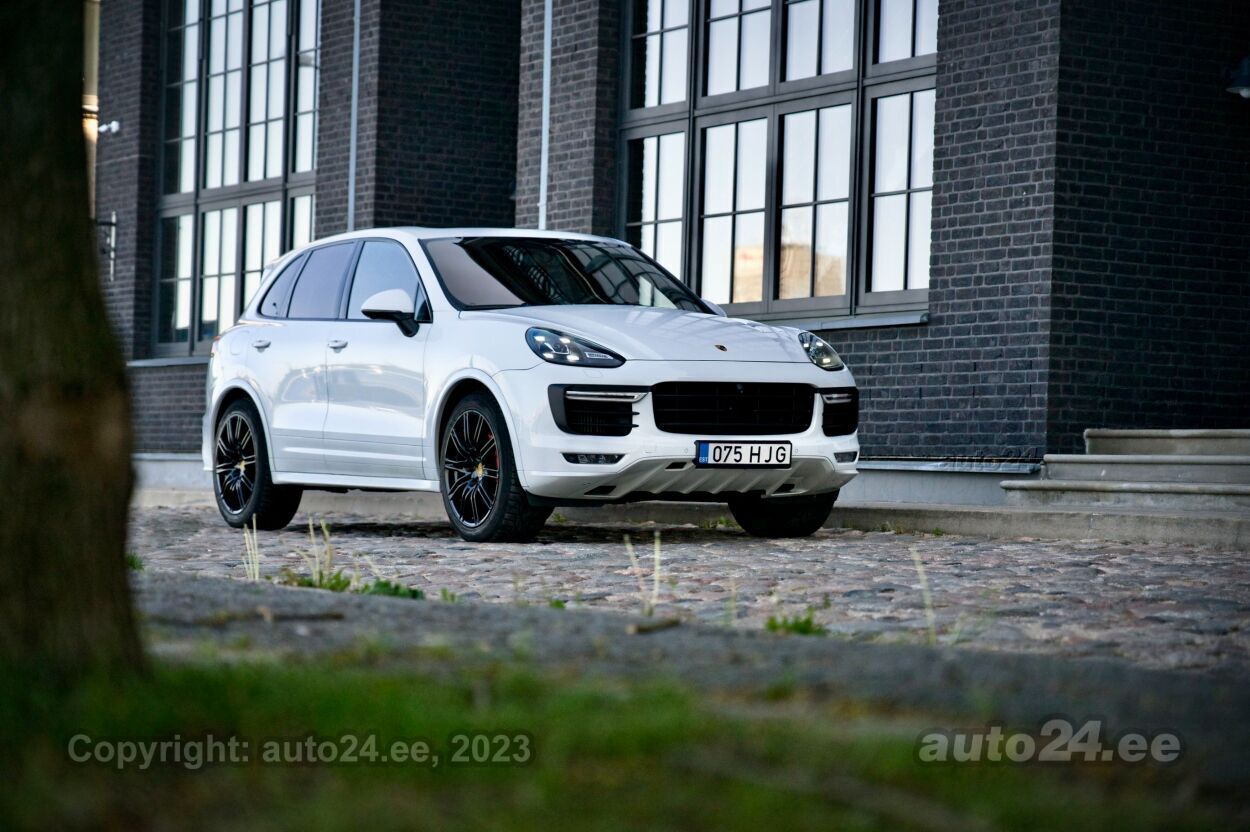 Porsche Cayenne GTS Sport Chrono 3.6 V6 Biturbo 324kW auto24.lv