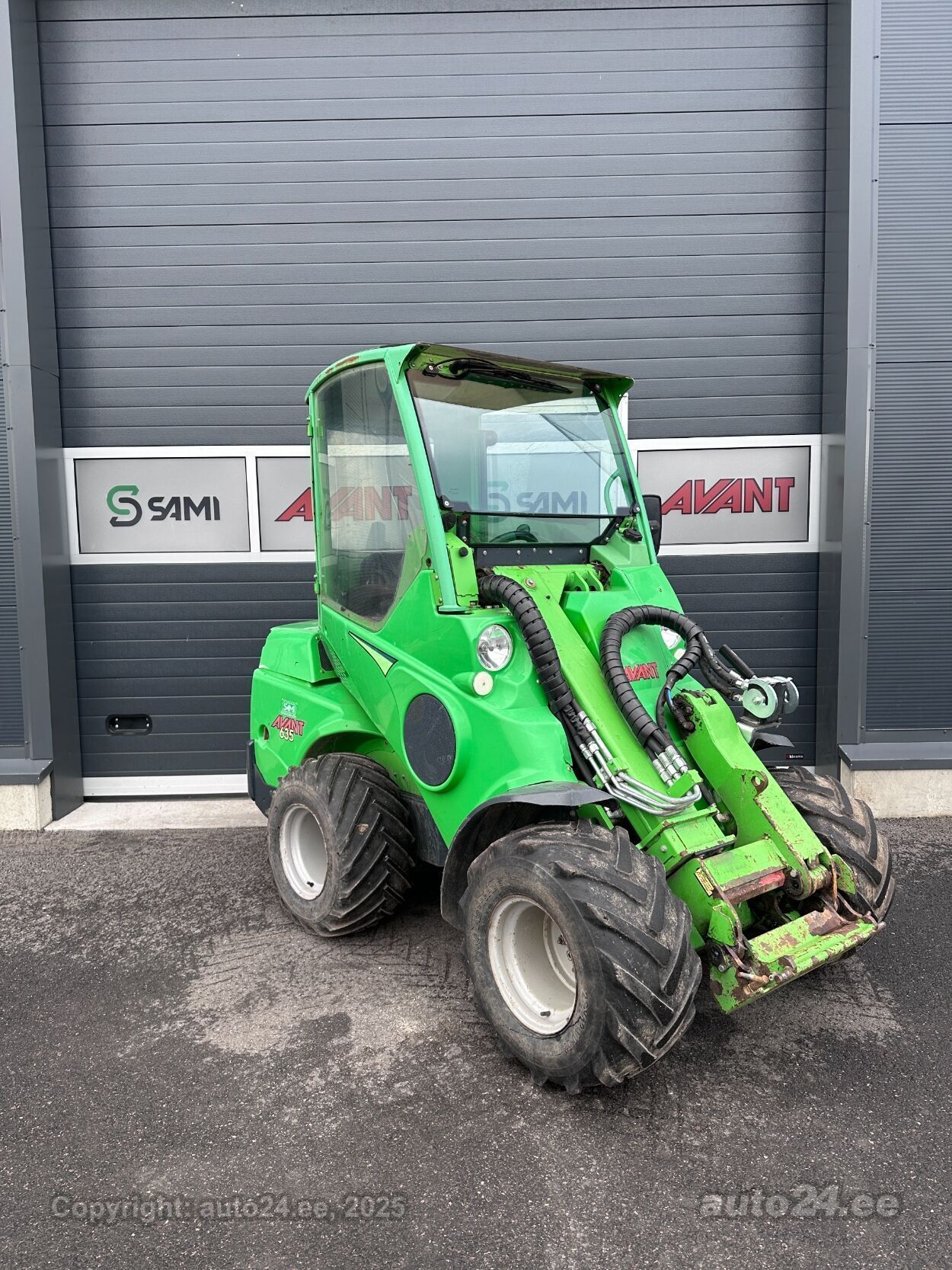 Avant 635 LX 28 kW
