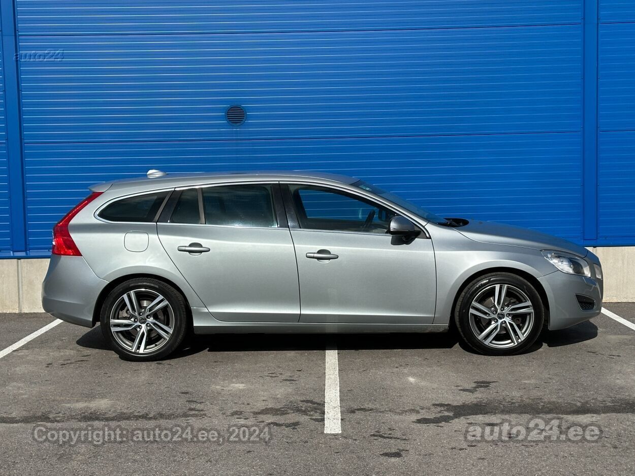 Volvo V60 SUMMUM 2.0 R5 D3 120kW - auto24.ee
