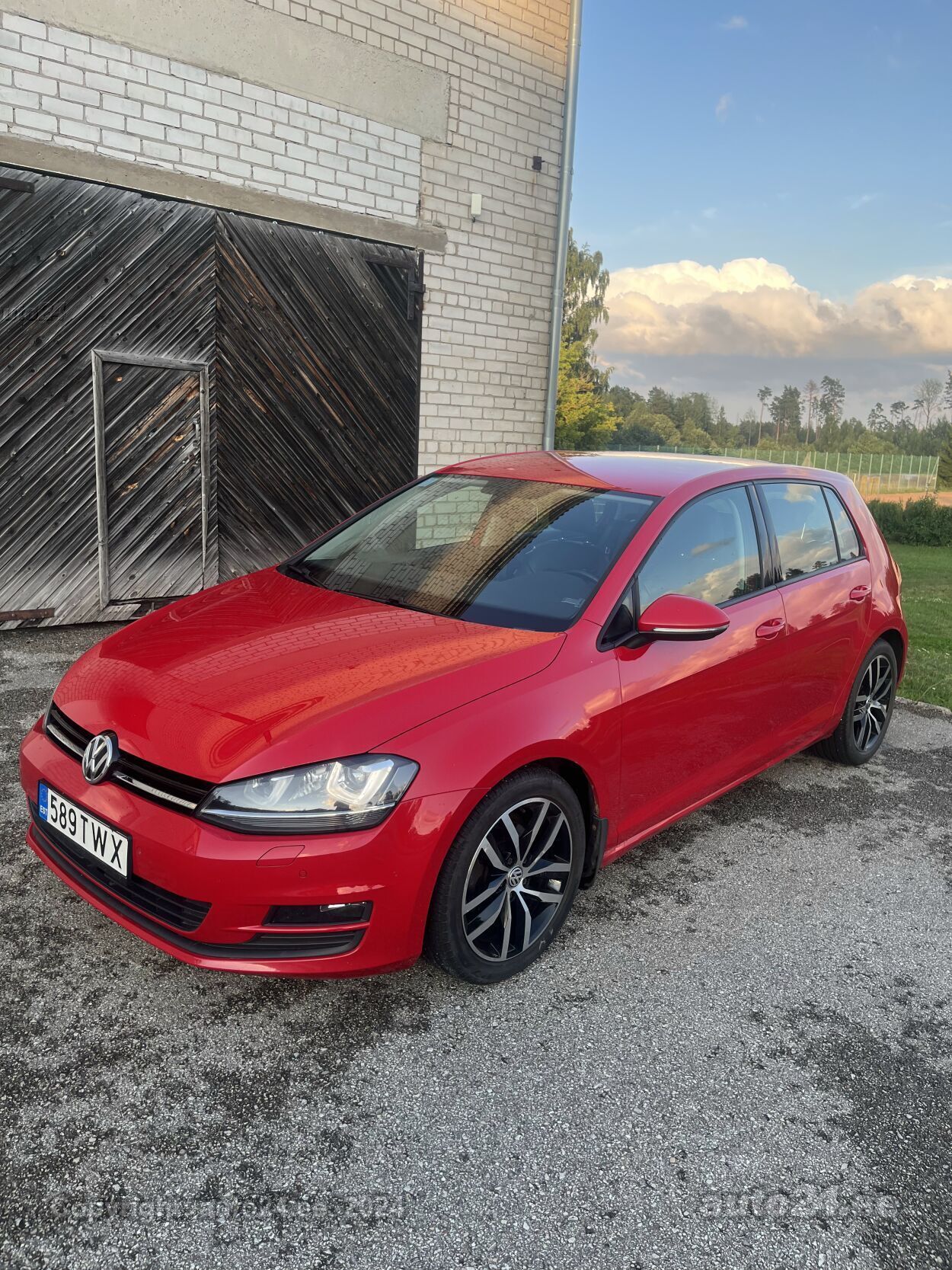 volkswagen-golf-1-6-77kw-auto24-ee