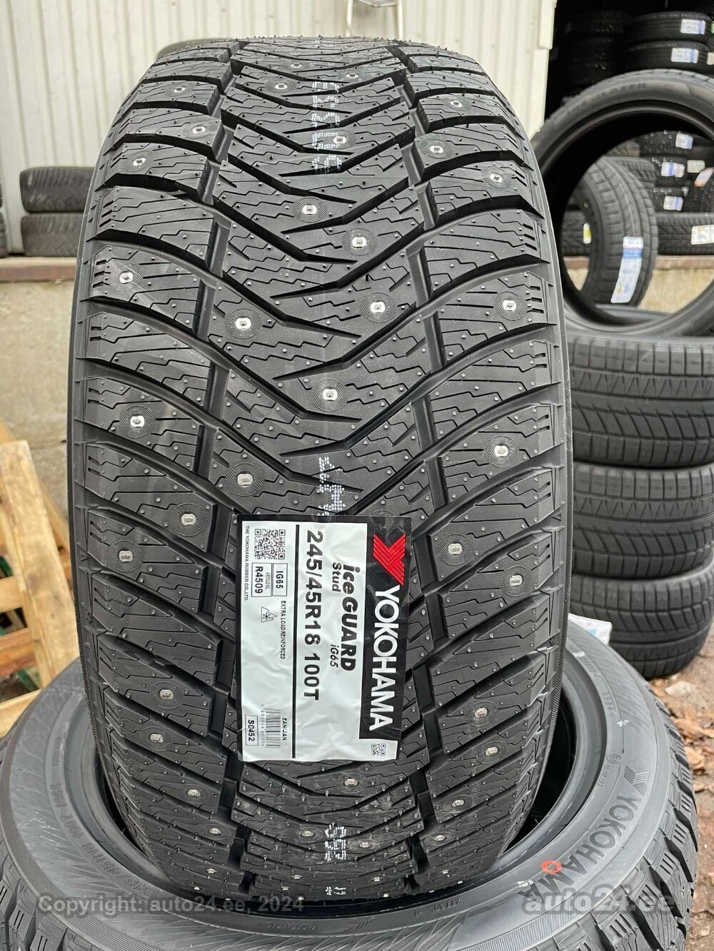 バリ溝❗️2024年 215/45r18 ヨコハマ アイスガード6 ③ コレクション