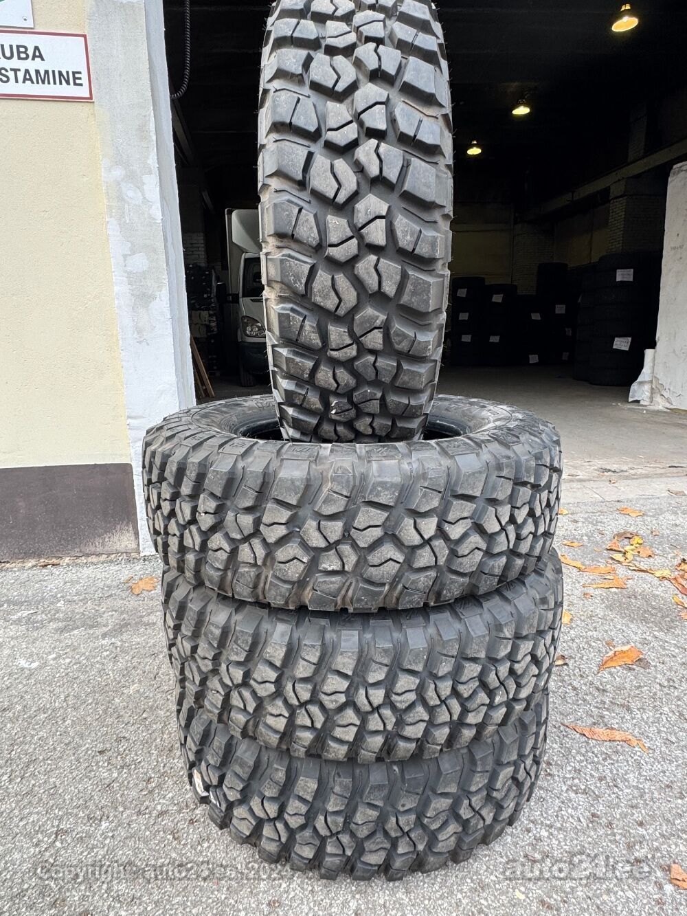 255/75R17 BFGoodrich Mud-Terrain T/A KM2 - Tyres - auto24.ee