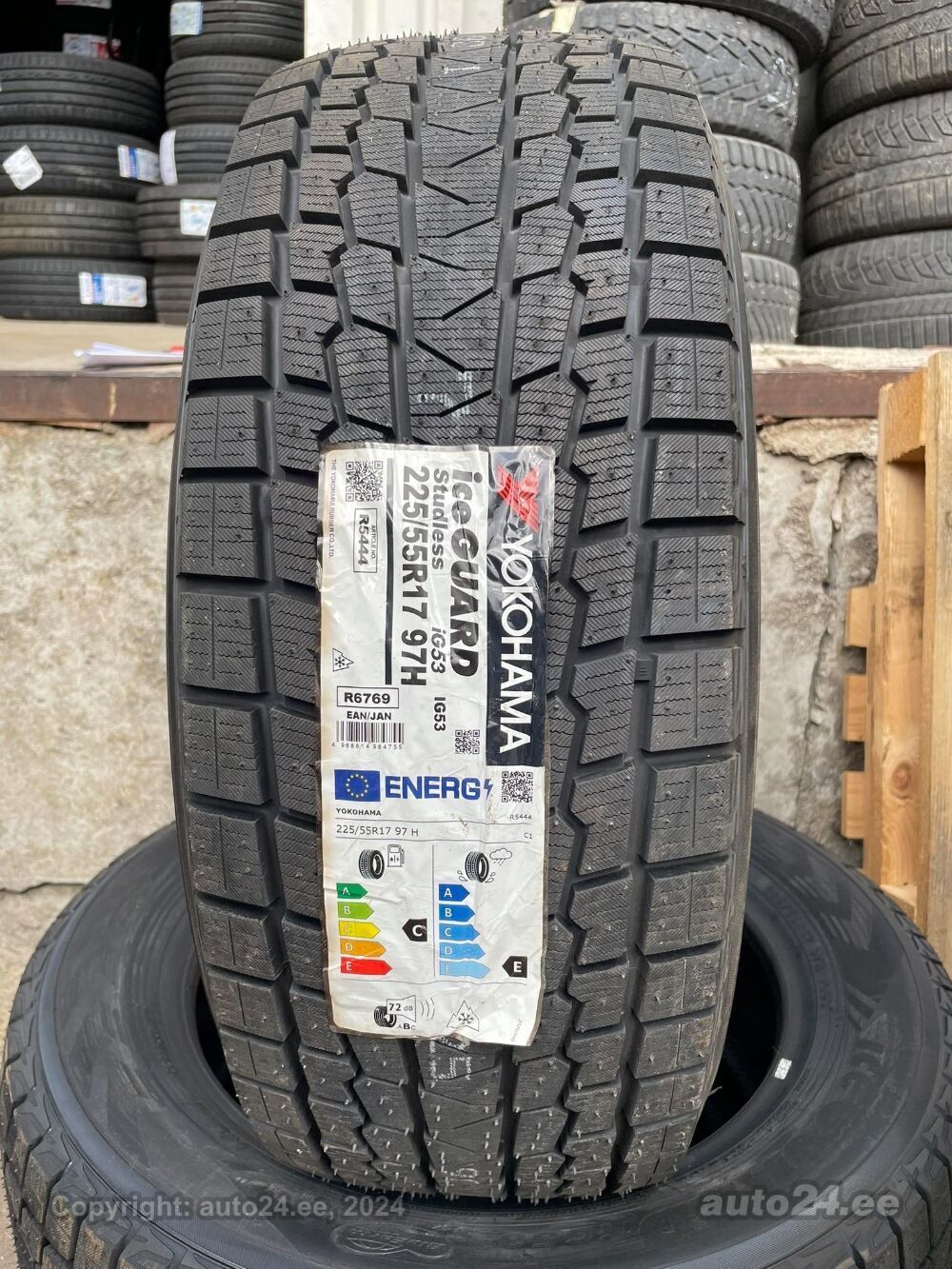 225/55R17 YOKOHAMA iceGUARD iG30 バリ山スタッドレス 4本セット Шины Yokohama iceGUARD Stud IG55 225⁄55R17 101T купить с доставкой