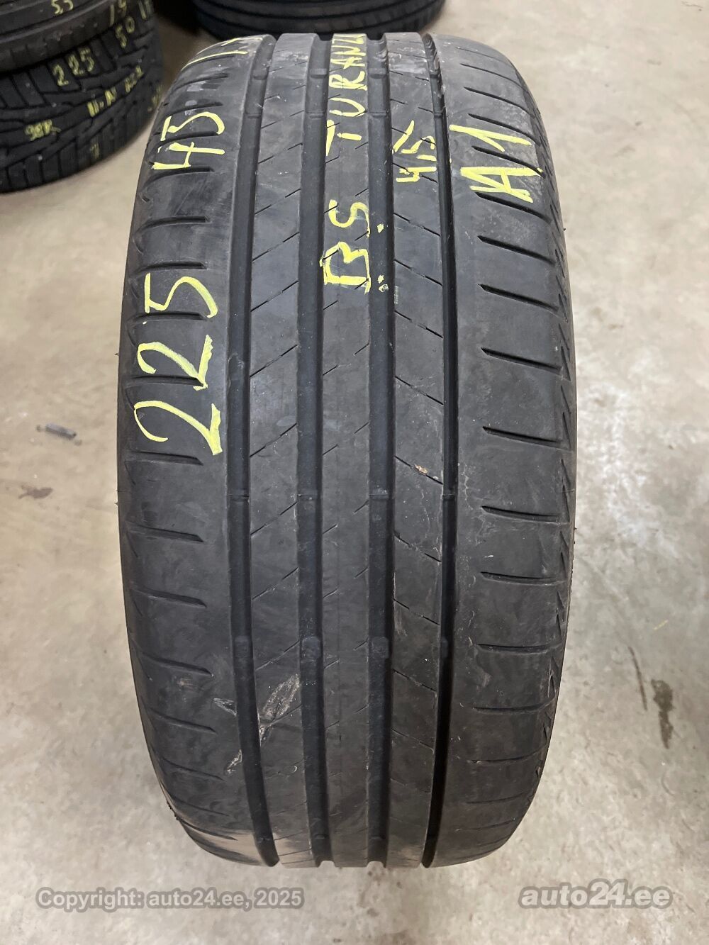 BRIDGESTONE 225/45R17 TURANZAT001 YA2387 Pneu 225/45 R17